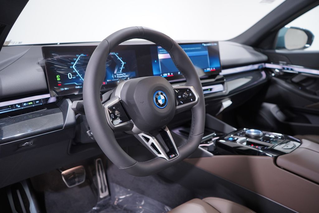 2024 BMW i5 eDrive40 6