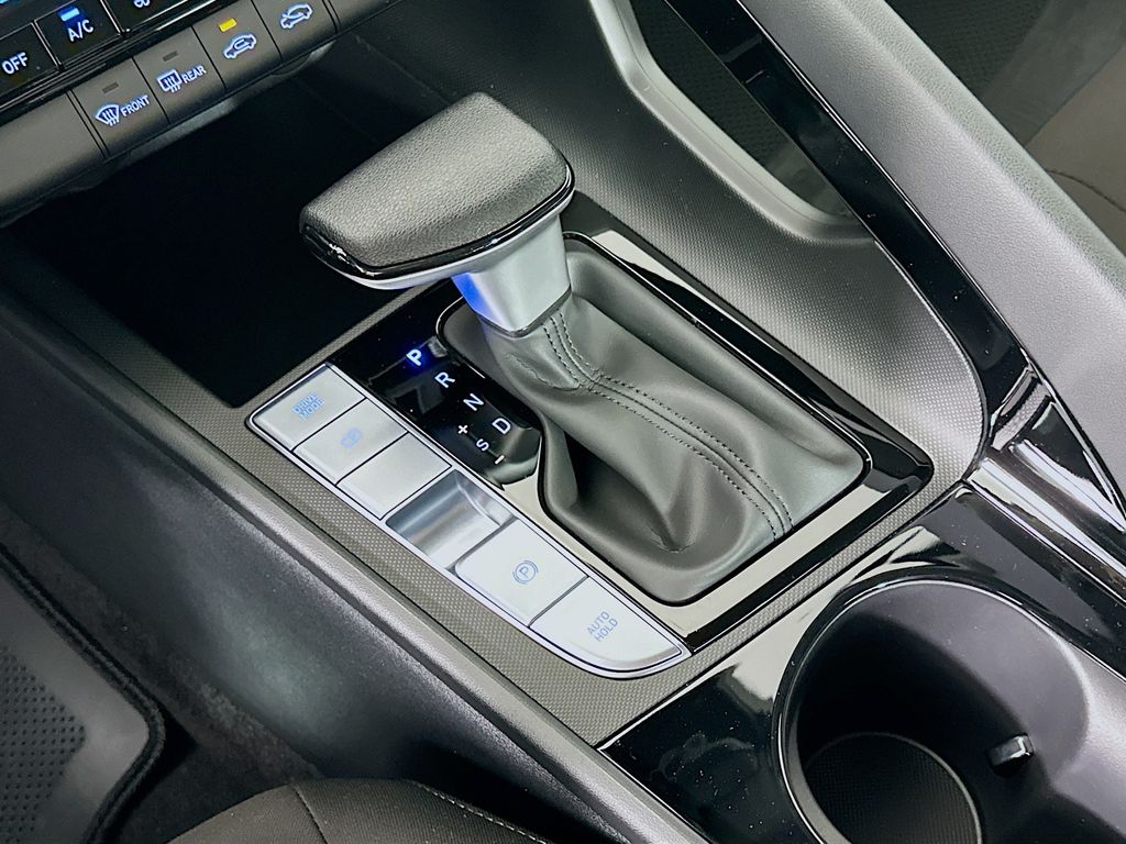 Thumbnail: 2025 Hyundai Elantra - 14