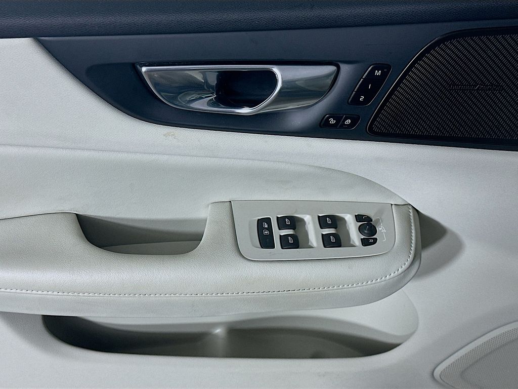 Used 2023 Blue Volvo Ultimate image 25