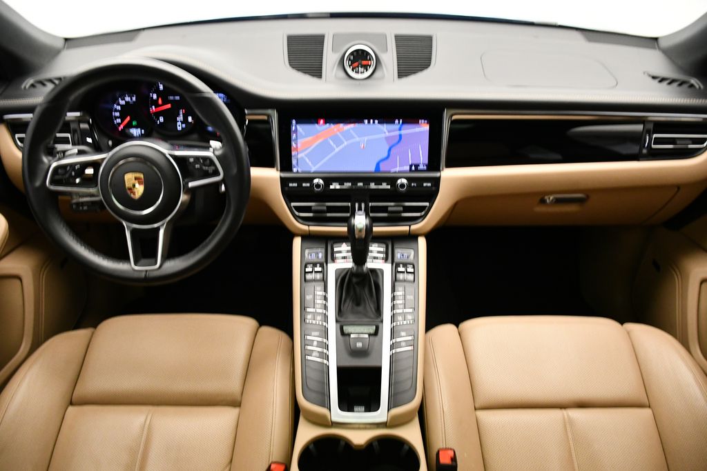 2021 Porsche Macan  22