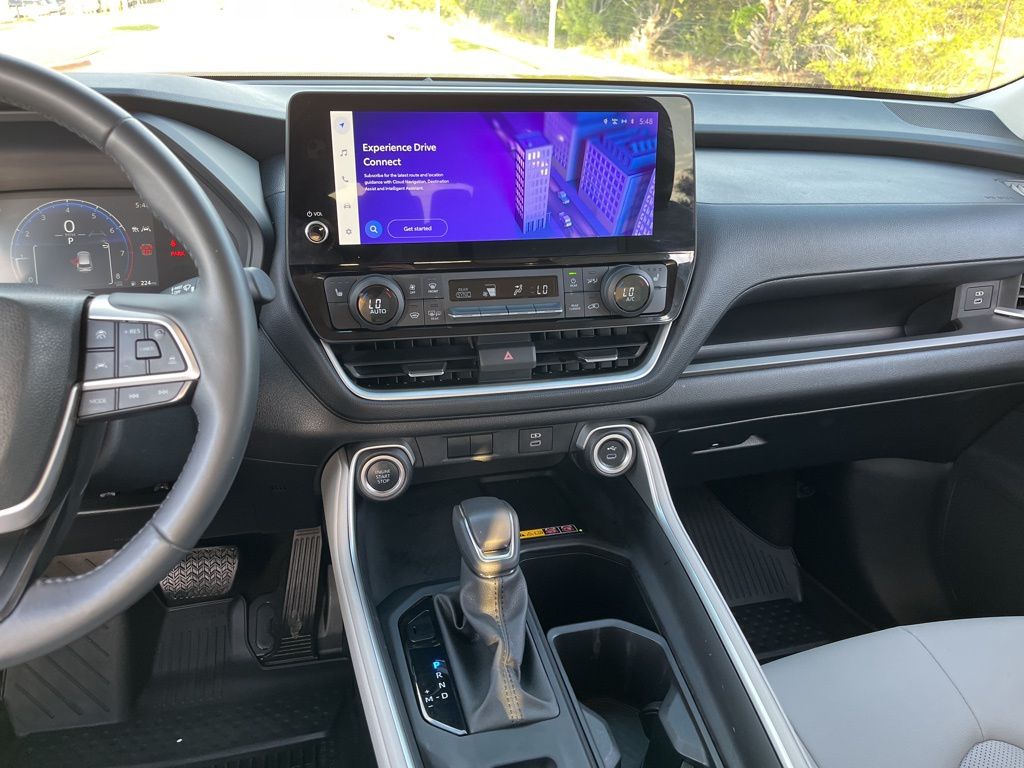 2024 Toyota Grand Highlander XLE 17