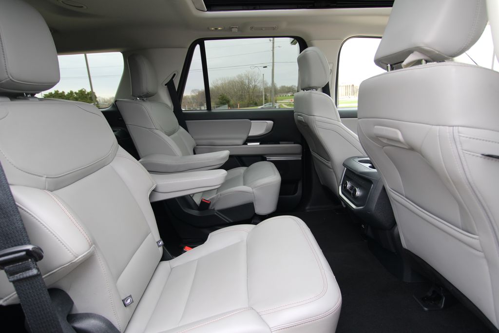 Used 2025 Ford Expedition SUV