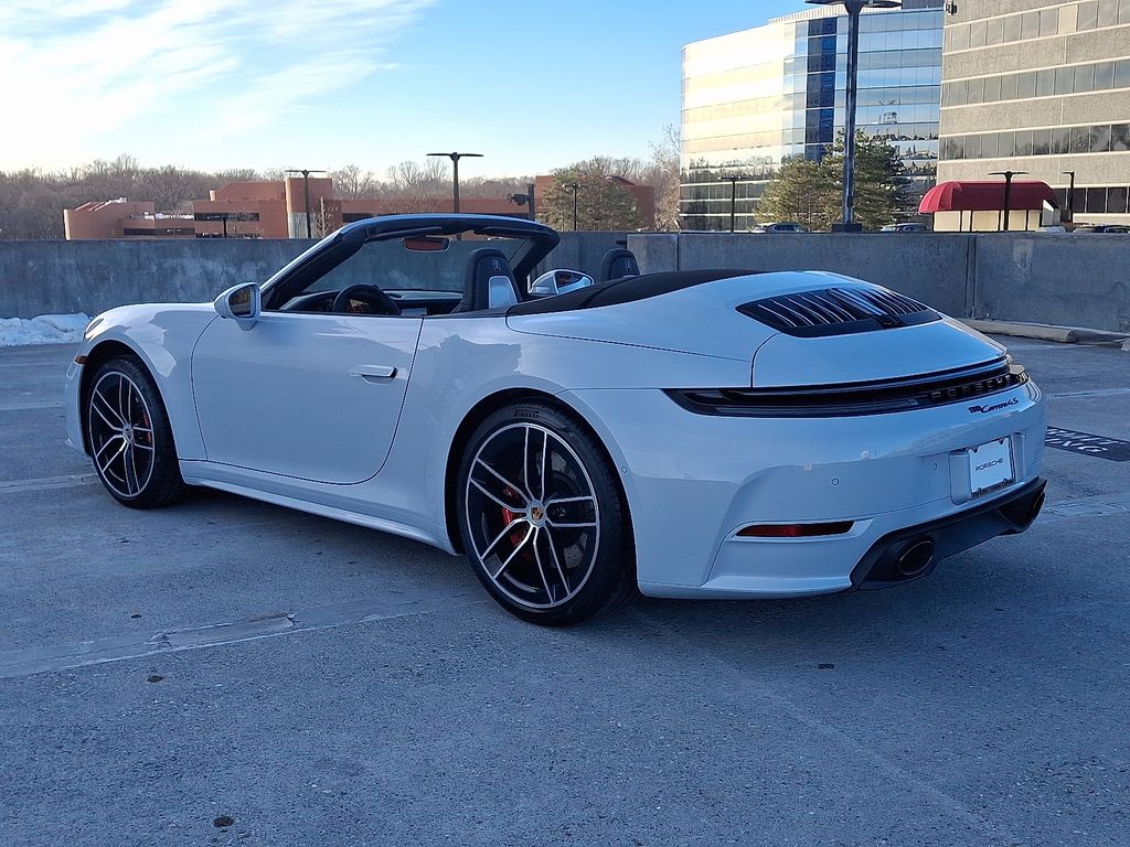 Thumbnail: 2026 Porsche 911 - 3