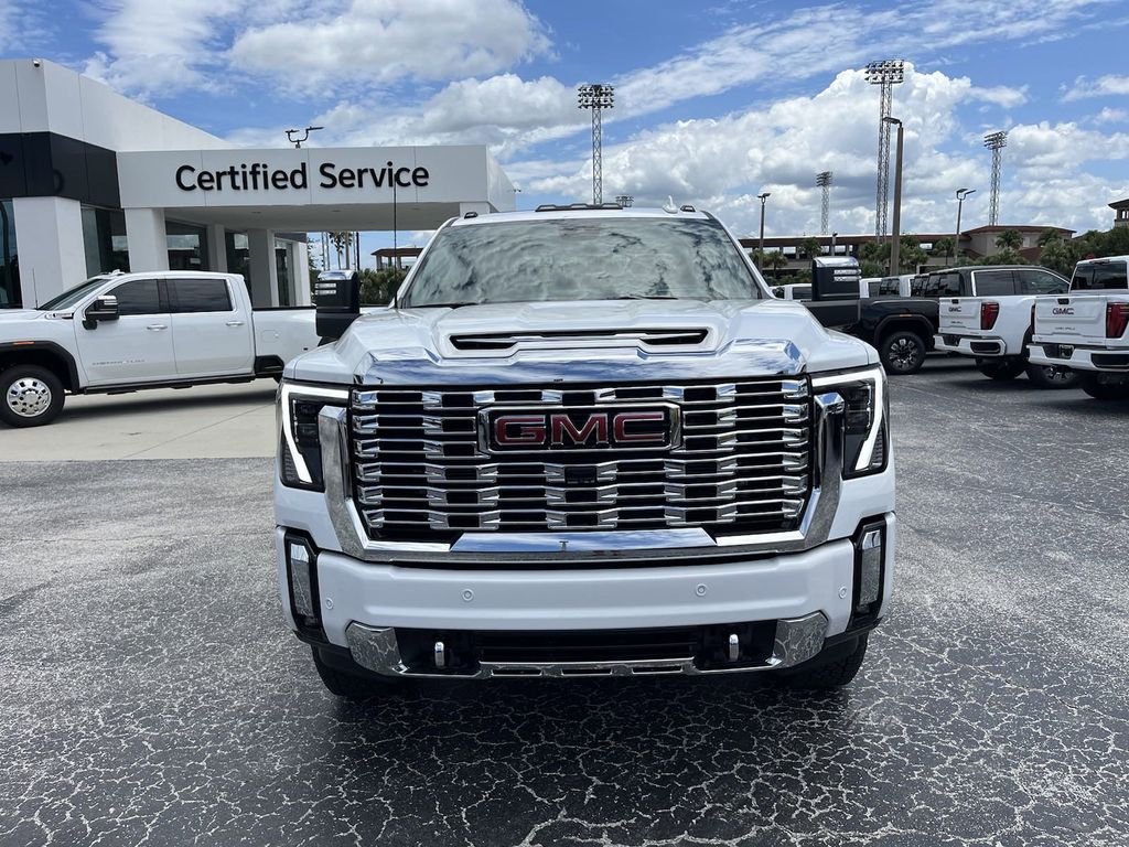 2024 GMC Sierra 2500HD Denali 2