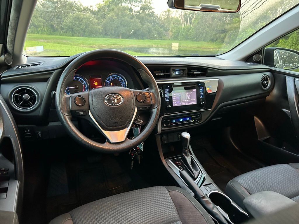 Thumbnail: 2018 Toyota Corolla - 12