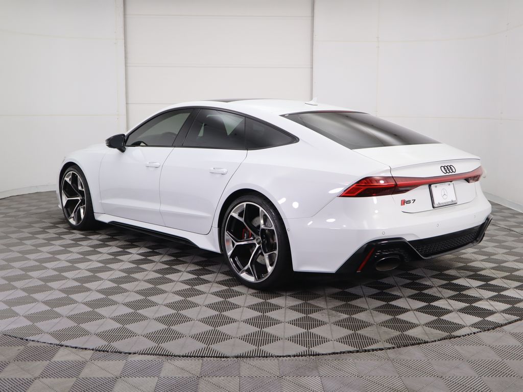 Thumbnail: 2024 Audi RS 7 - 7
