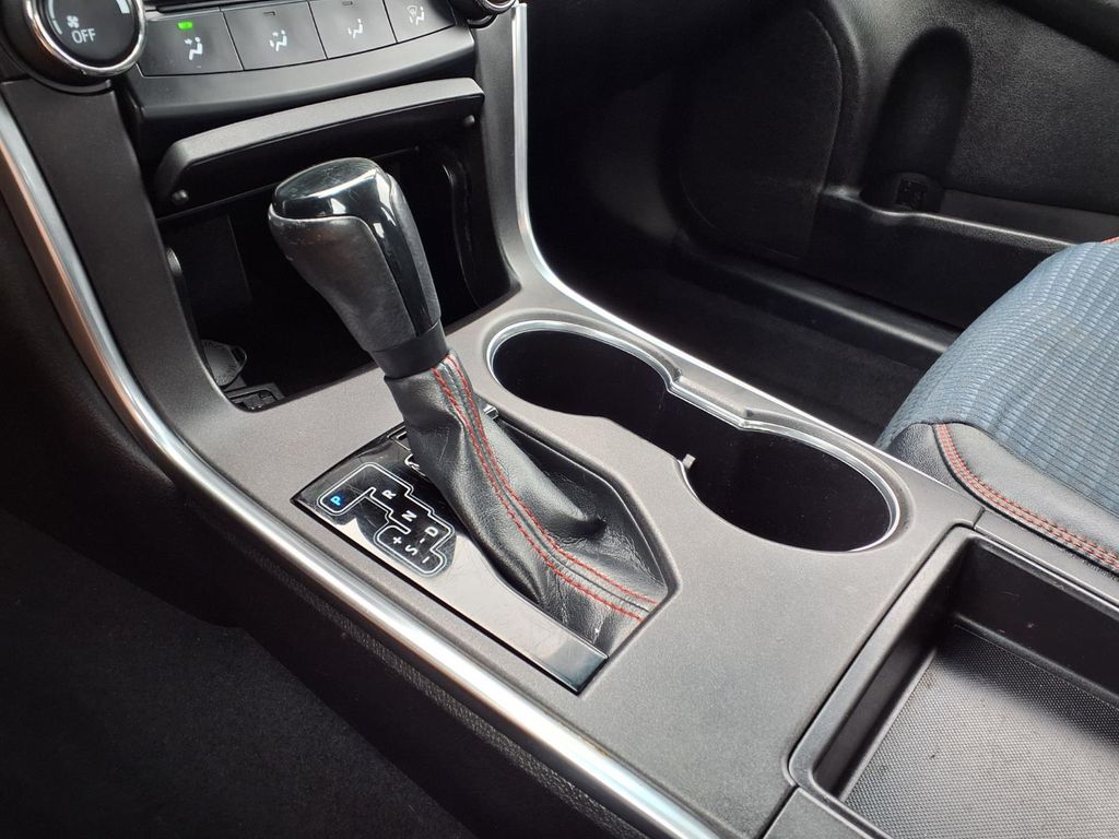 2015 Toyota Camry SE White at Gullo Toyota