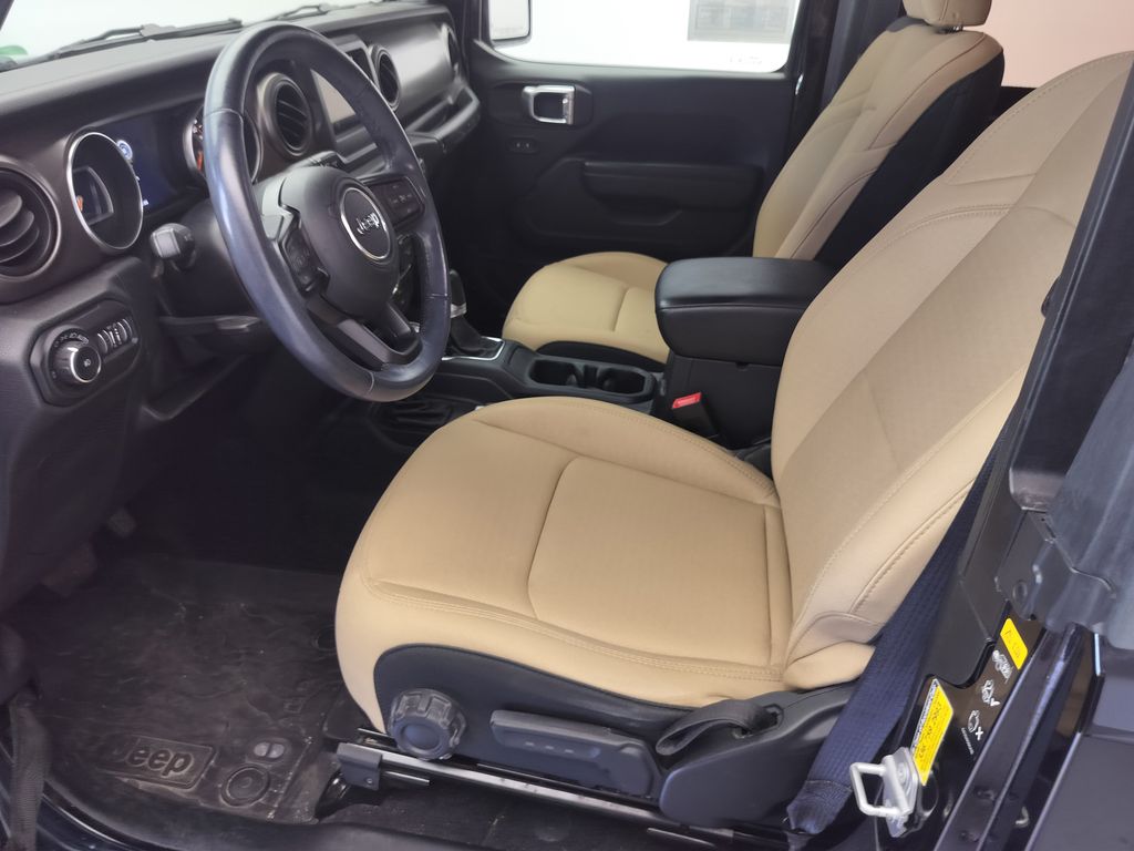 Thumbnail: 2021 Jeep Wrangler - 7