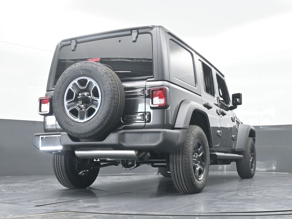 New 2026 Granite Crystal Metallic Clearcoat Jeep Sport image 50