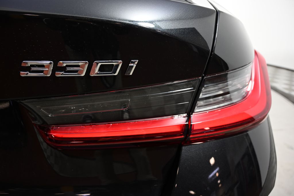 Thumbnail: 2025 BMW 3 Series - 11