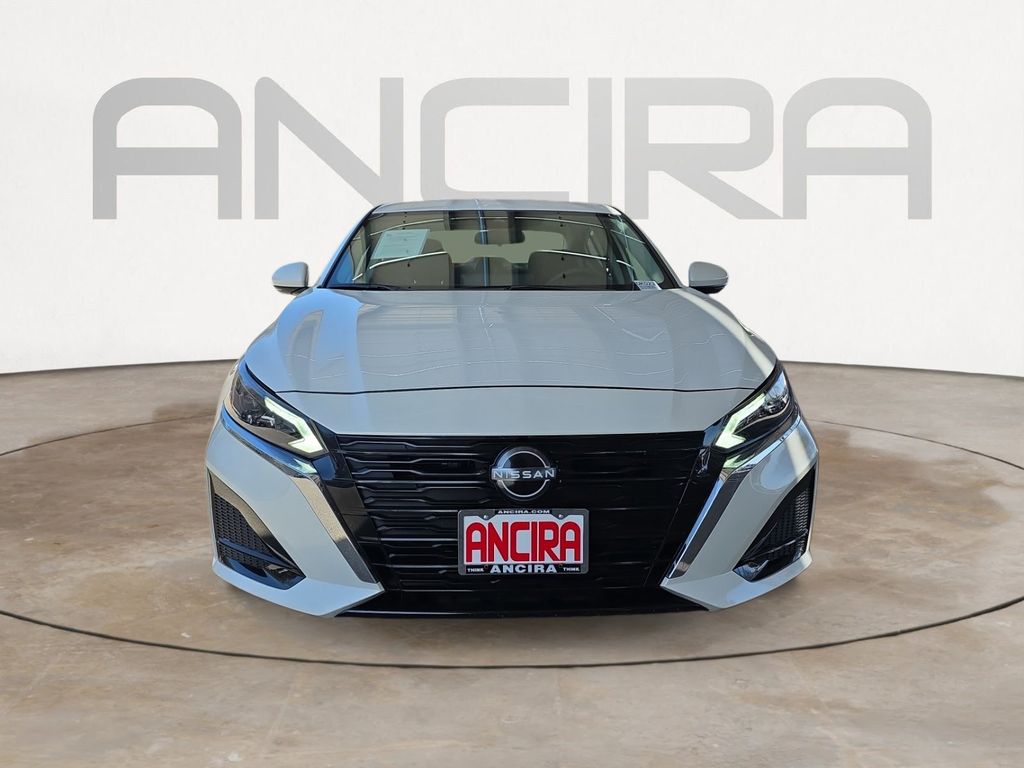 2024 Nissan Altima 2.5 SL photo