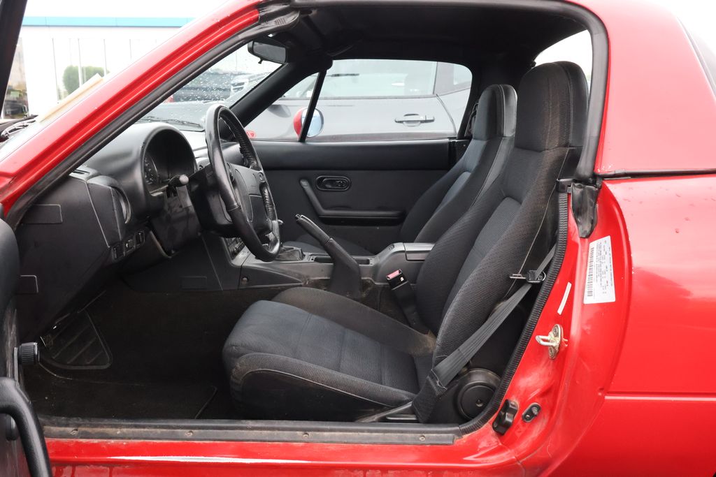 1990 Mazda MX-5 Miata Base 13