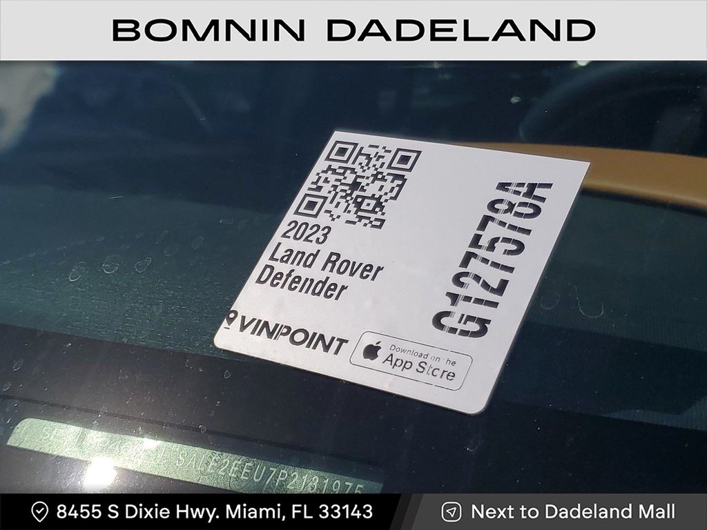 2023 Land Rover Defender 110 X-Dynamic SE photo