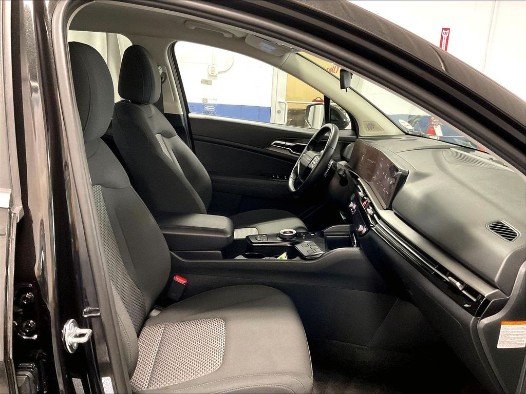 2026 Kia Sportage Hybrid — photo 11