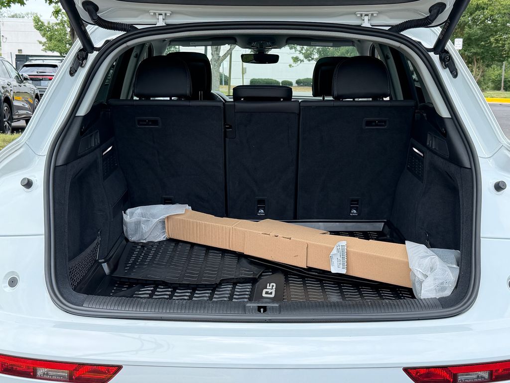 Thumbnail: 2021 Audi Q5 - 12