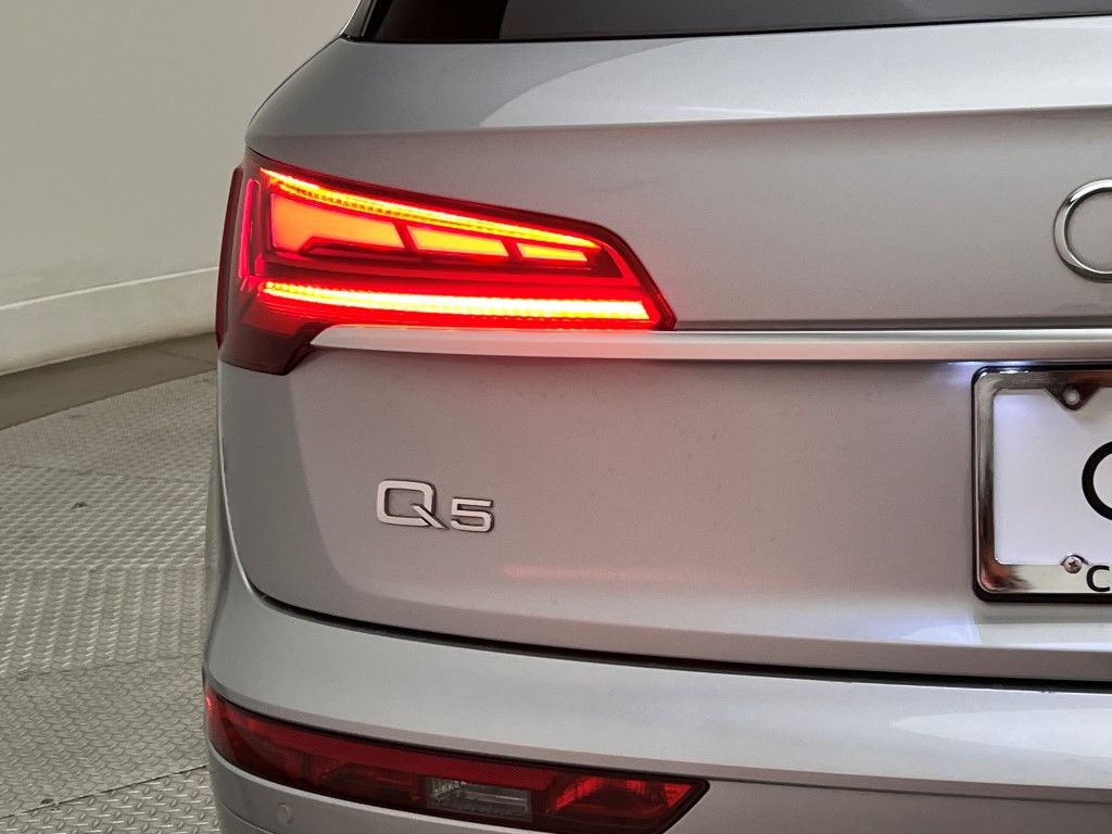 Thumbnail: 2023 Audi Q5 - 9