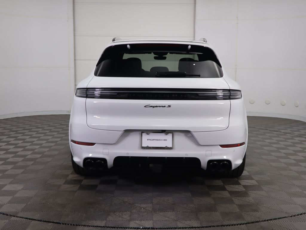 Thumbnail: 2025 Porsche Cayenne - 6