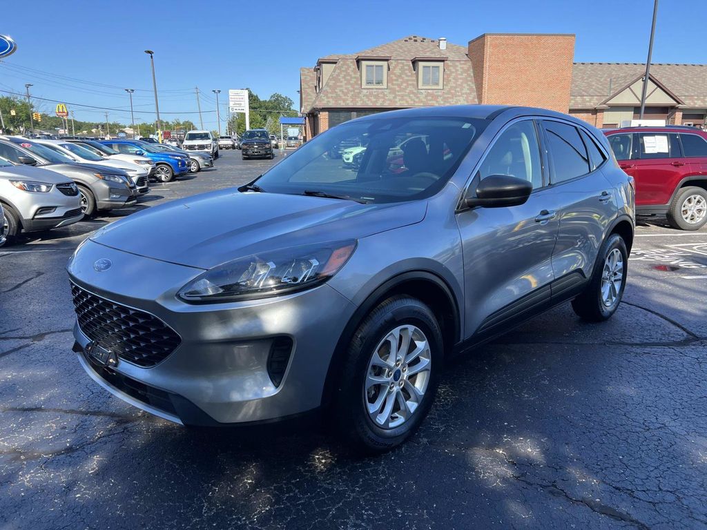Silver Metallic 2022 Ford Escape SUV / Crossover All-Wheel Drive 8-Speed Automatic