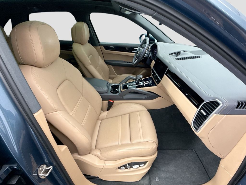 Thumbnail: 2019 Porsche Cayenne - 22