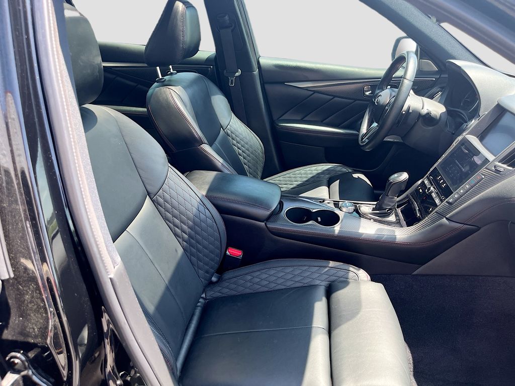 Used 2022 Black INFINITI Red Sport 400 image 29
