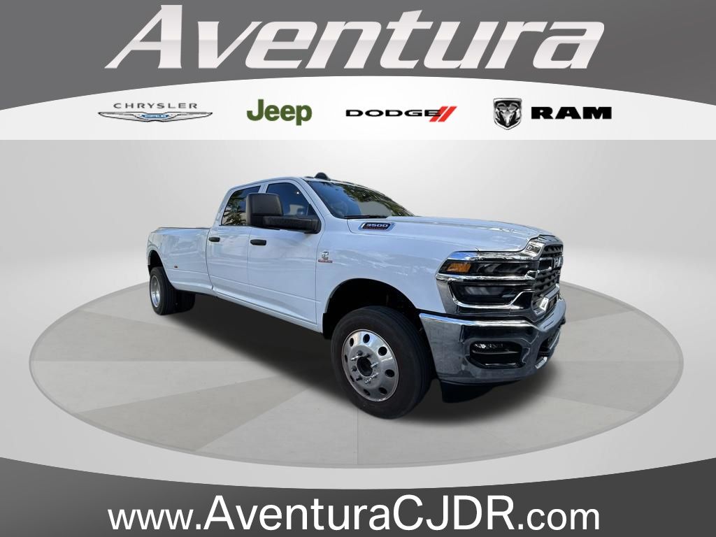 2026 RAM 3500 Tradesman Crew Cab LB DRW 4WD
