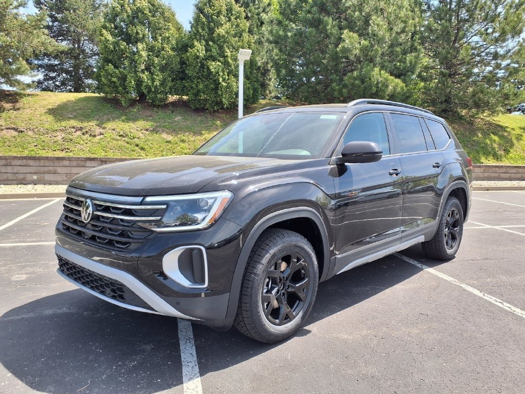 New 2026 Deep Black Pearl Volkswagen Peak Edition image 5