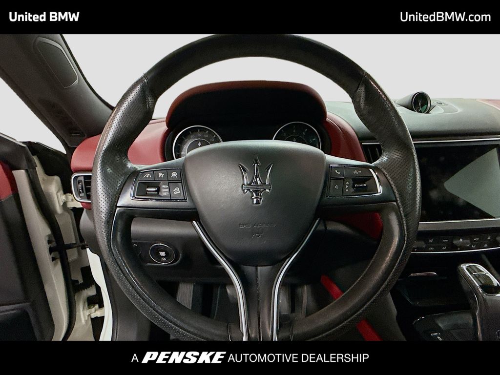 Thumbnail: 2021 Maserati Levante - 6