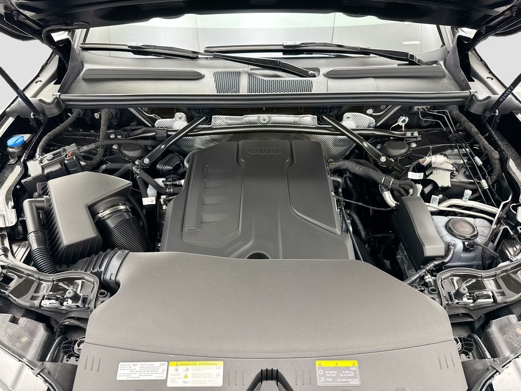 Thumbnail: 2025 Audi Q5 - 28