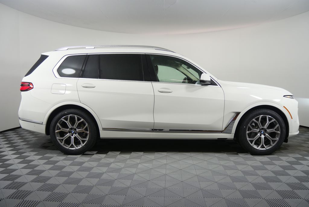 Thumbnail: 2026 BMW X7 - 2