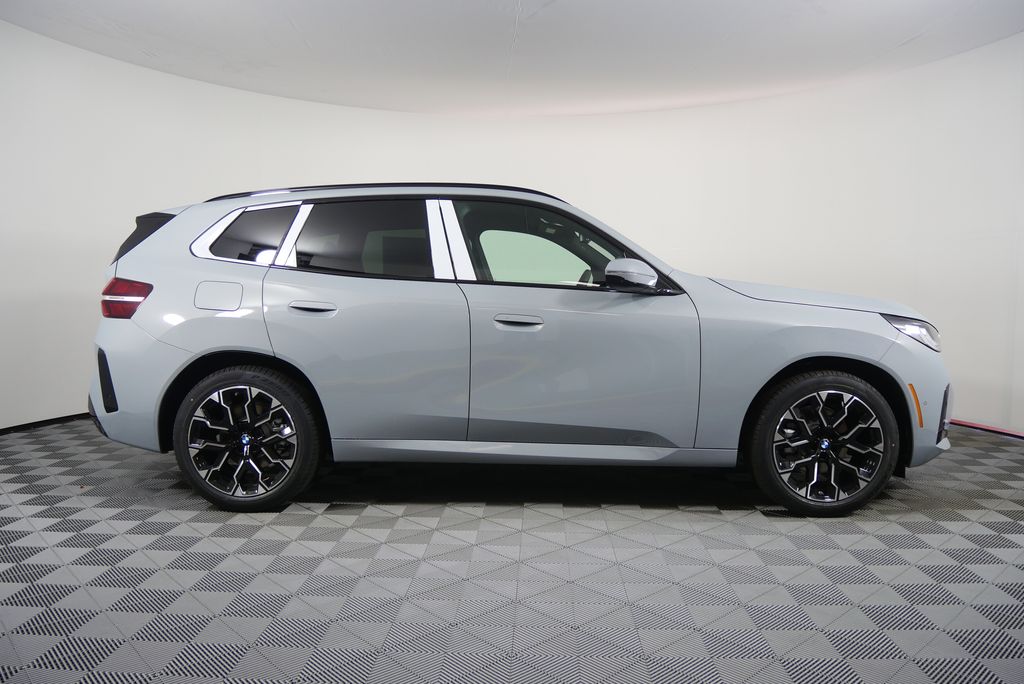 Thumbnail: 2026 BMW X3 - 2