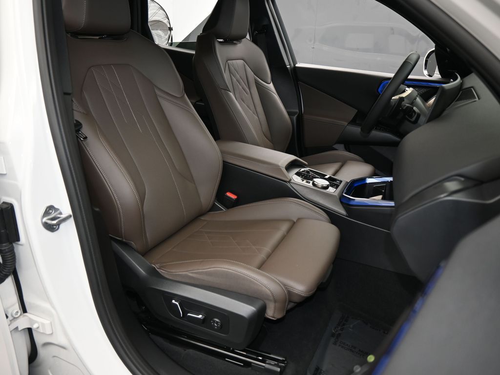 Used 2025 Mineral White Metallic BMW 30 xDrive image 50