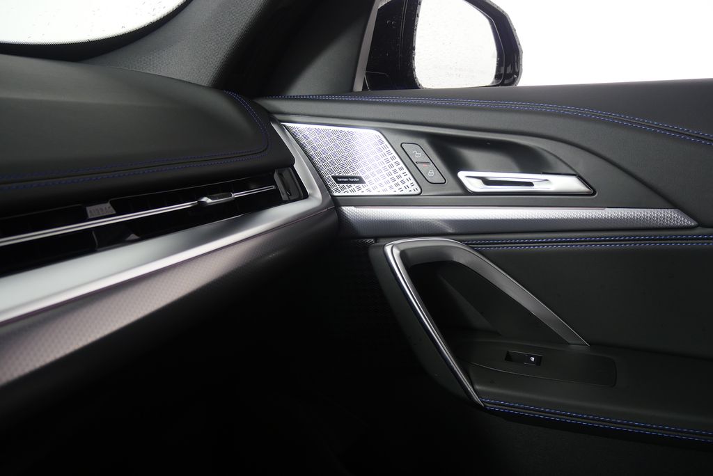2025 BMW X1 xDrive28i 25