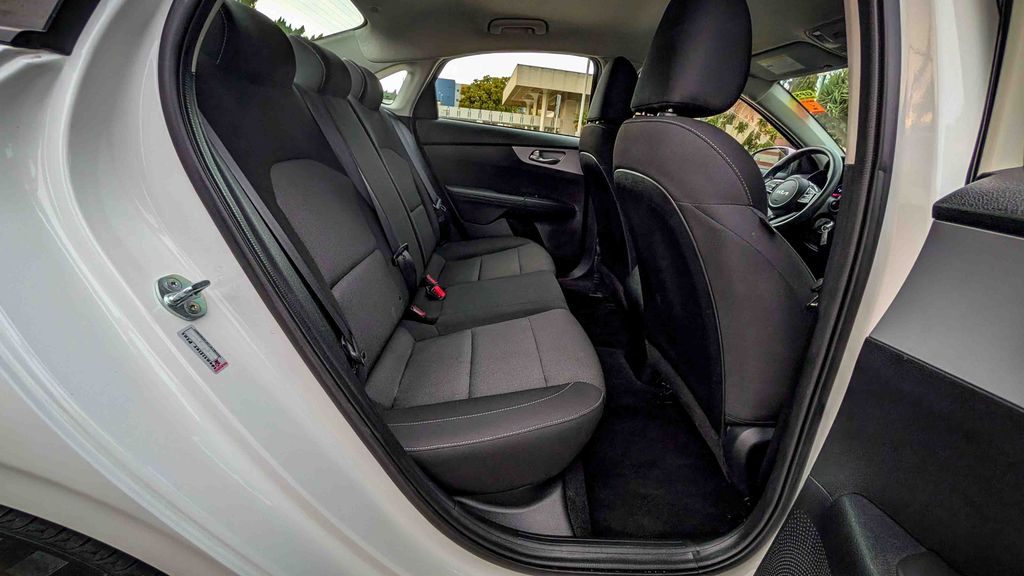 Used 2024 Kia Forte LXS 4D Sedan