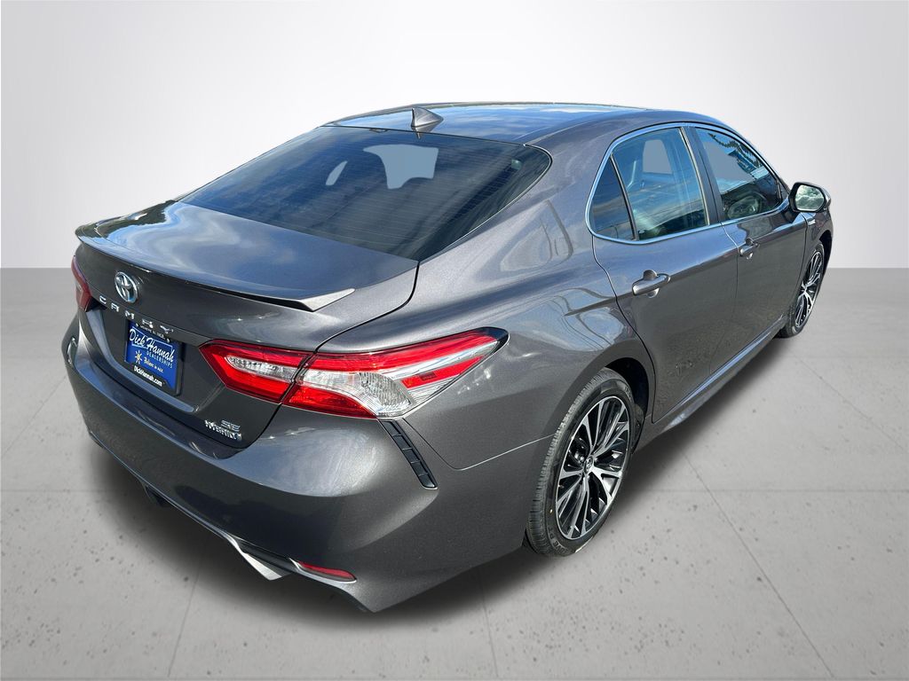 2020 Toyota Camry Hybrid SE