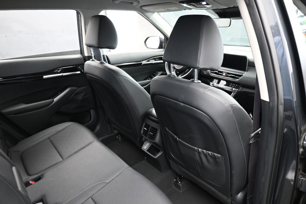 Used 2024 Gravity Gray Kia EX image 43