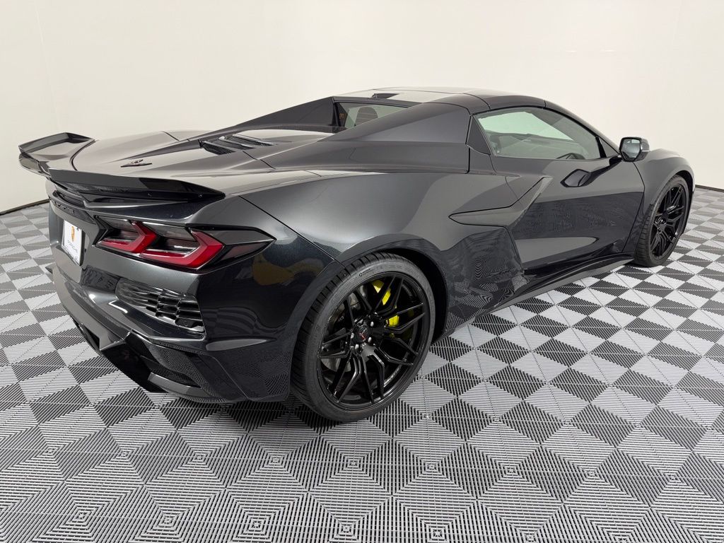 Thumbnail: 2024 Chevrolet Corvette - 10