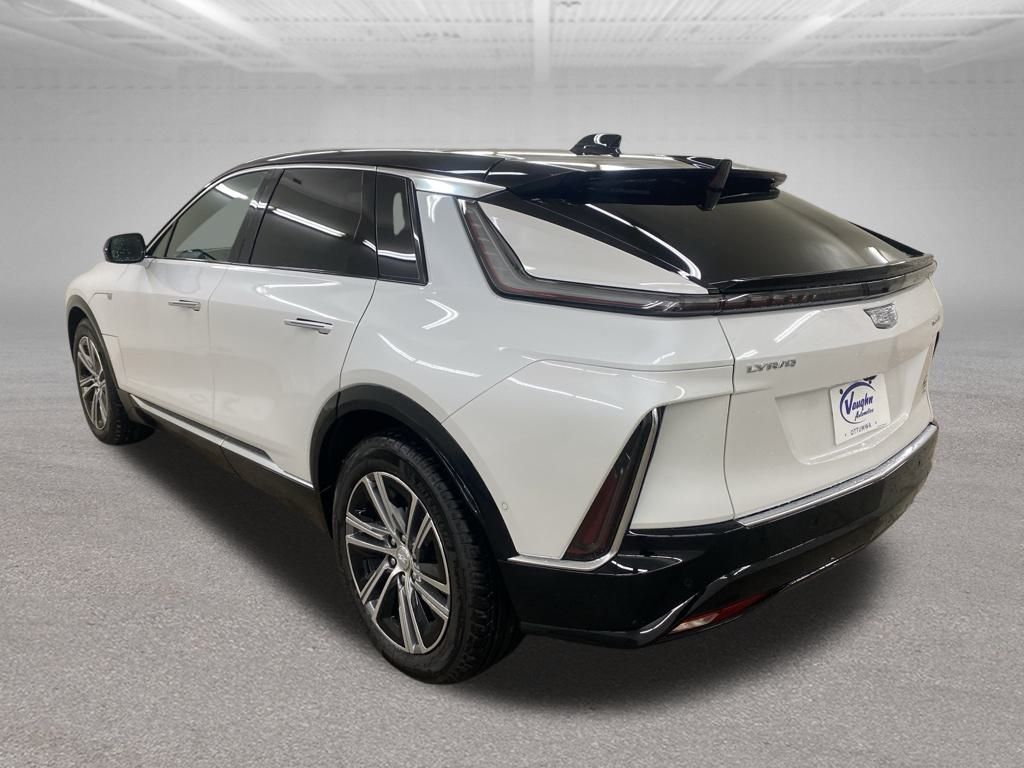 2025 Cadillac LYRIQ Luxury photo