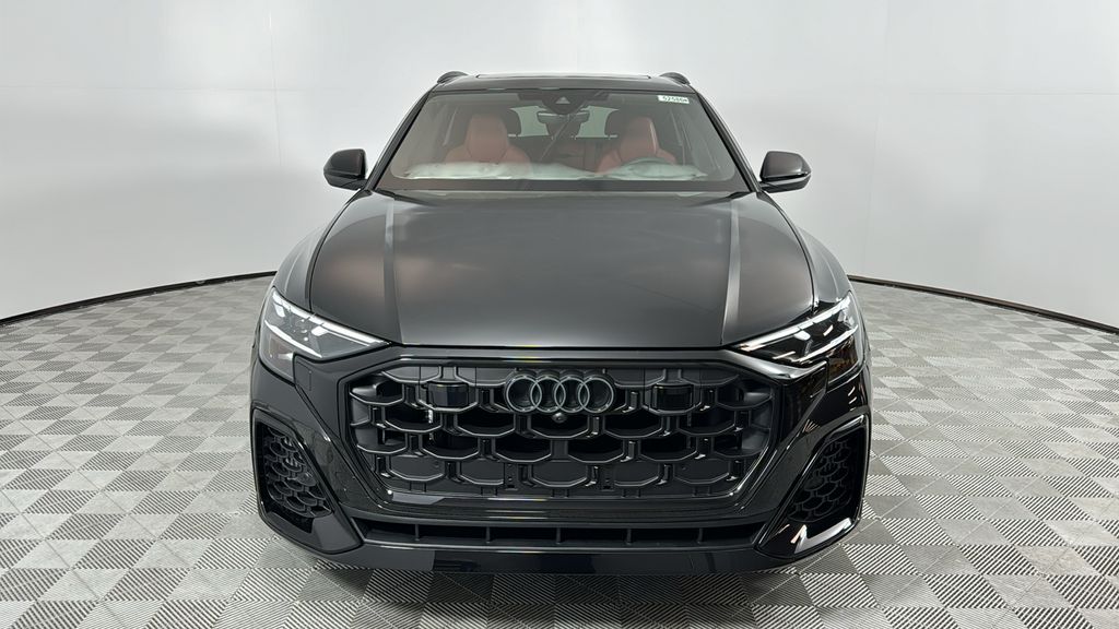 2025 Audi SQ8  8