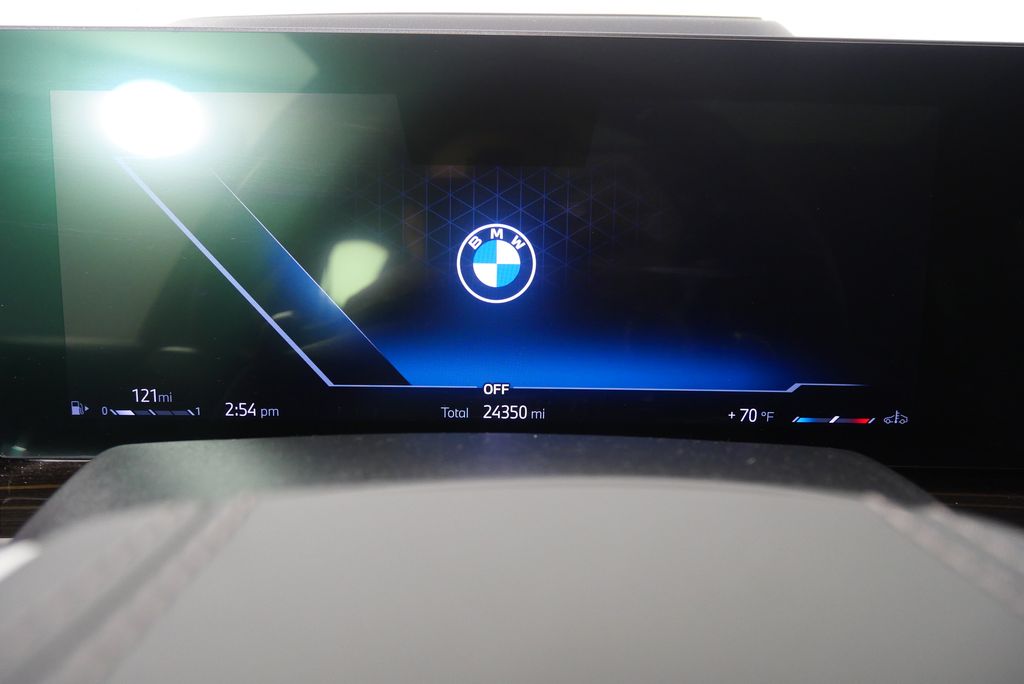 2023 BMW X7 xDrive40i 23