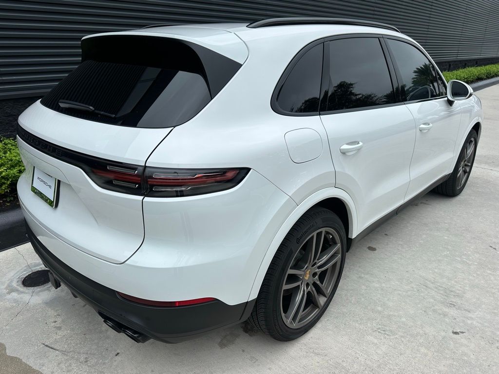 Thumbnail: 2023 Porsche Cayenne - 9