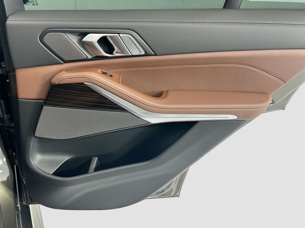 Thumbnail: 2026 BMW X5 - 26