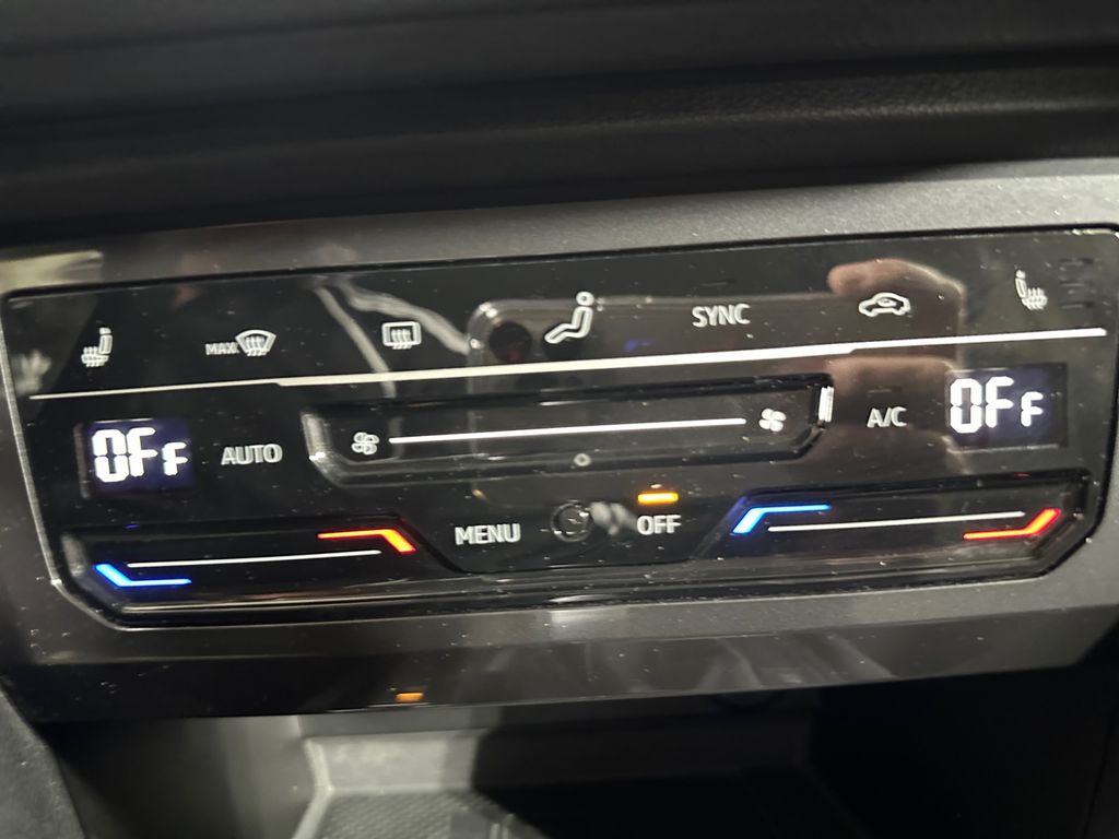 2022 Volkswagen Tiguan 2.0T SE photo