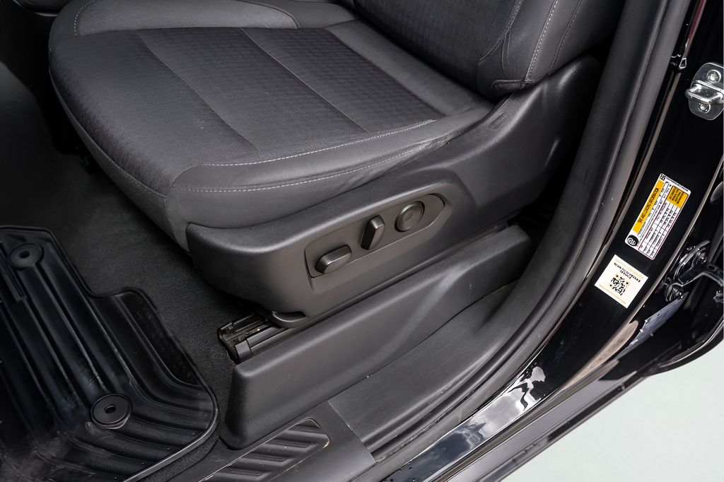 Used Car 2023 Chevrolet Silverado 1500  Custom For Sale Under $30,000 In Austin, Texas