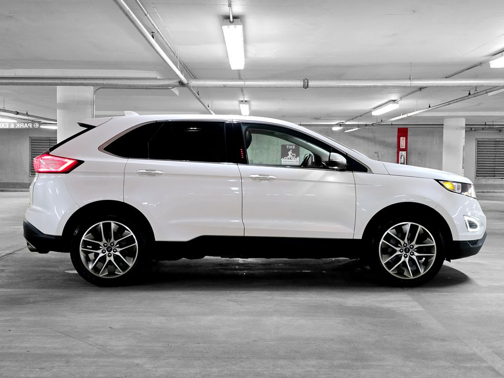 2018 Ford Edge Titanium 16