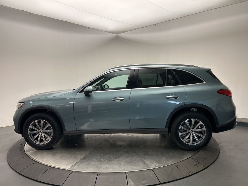 Thumbnail: 2026 Mercedes-Benz GLC - 4