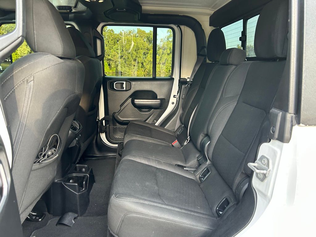 Thumbnail: 2020 Jeep Gladiator - 13