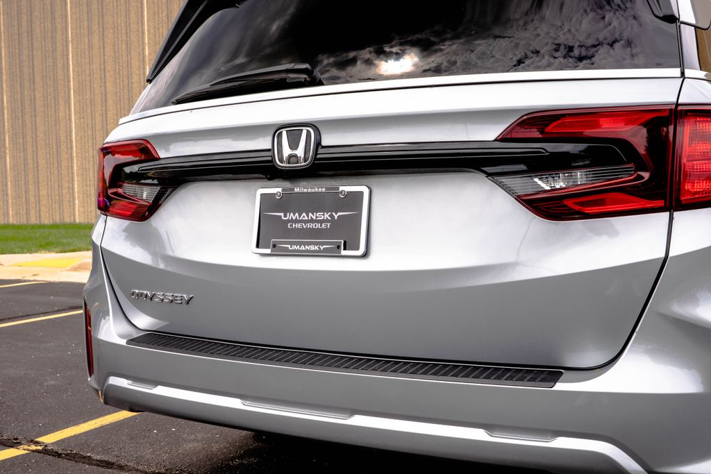 Used 2025 Honda Odyssey Van