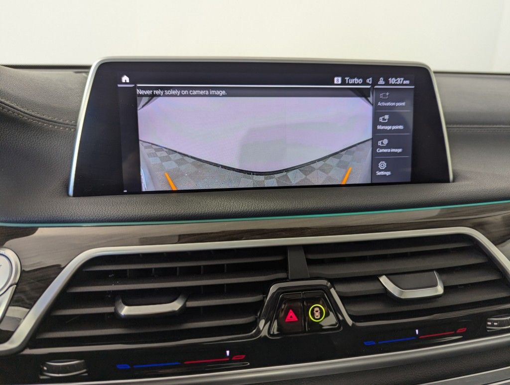 2022 BMW 7-Series 740i xDrive photo