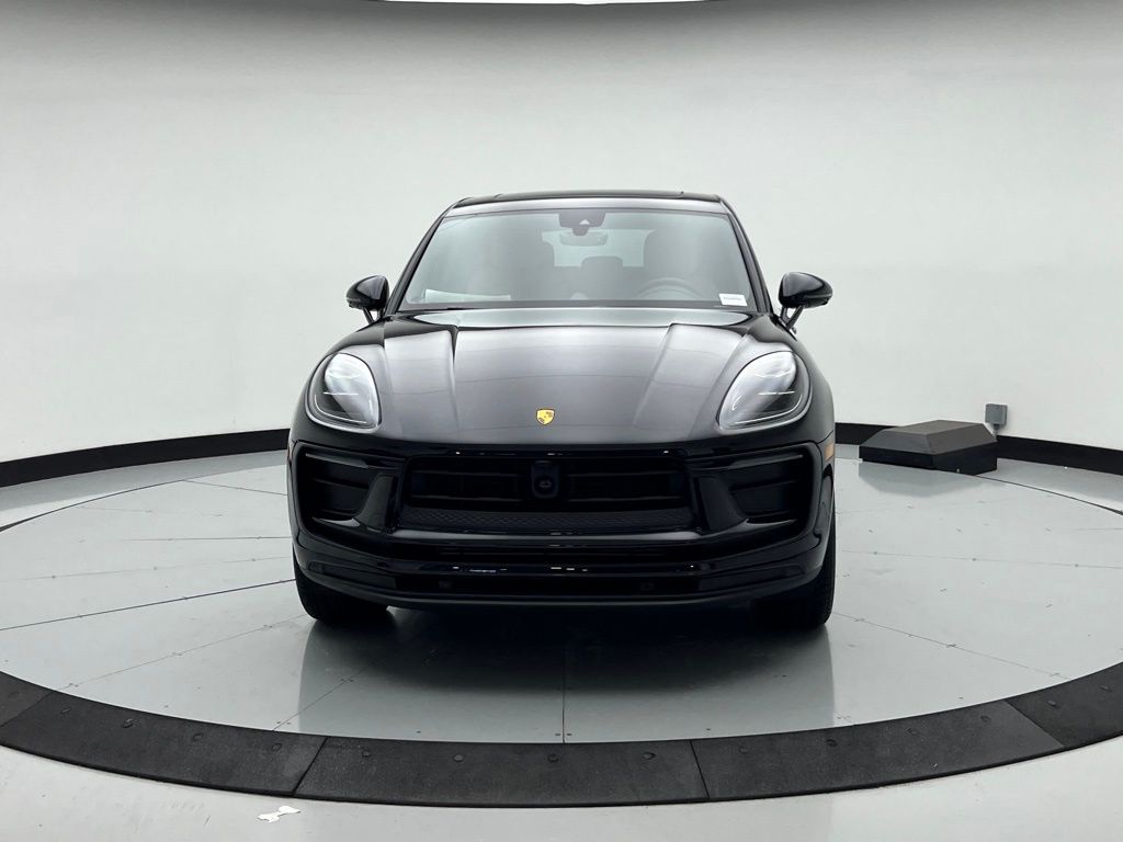Thumbnail: 2025 Porsche Macan - 6
