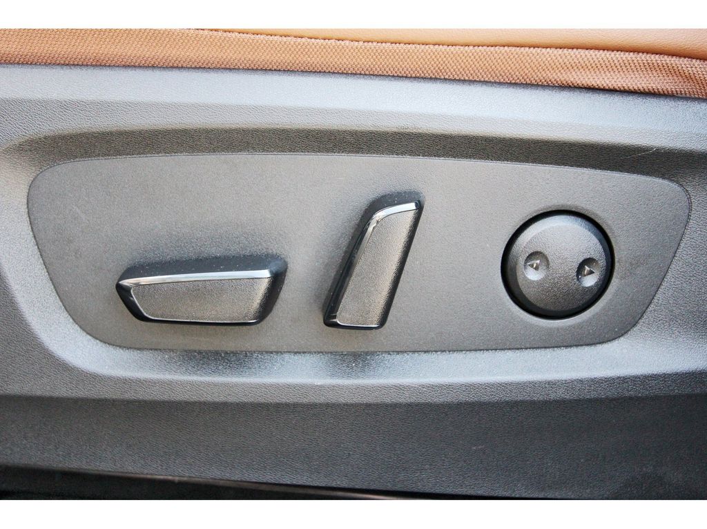 2024 Nissan Pathfinder Platinum Gray at North Houston Mitsubishi